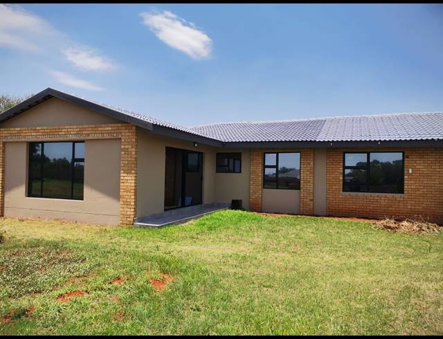 5 BEDROOM FREEHOLD FOR SALE IN BENONI ORCHARDS AH